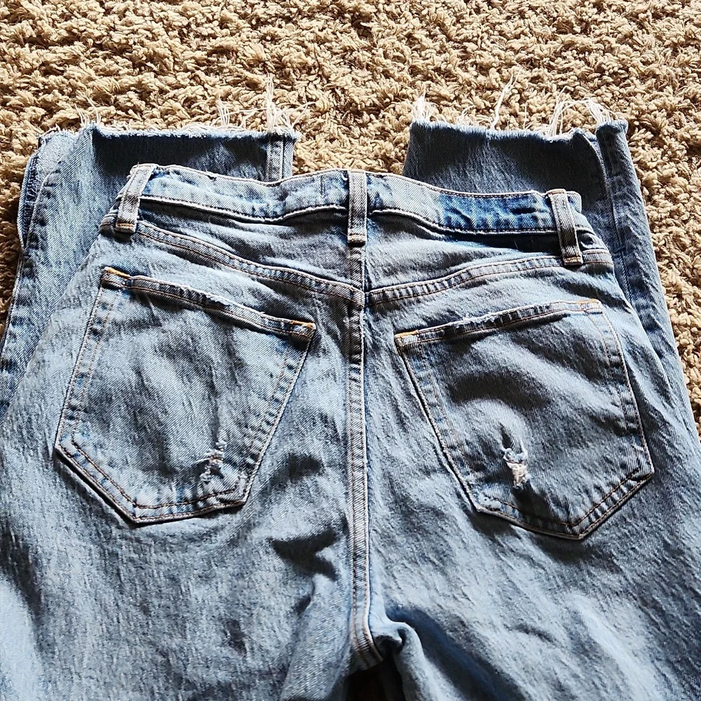 Abercrombie & Fitch ulta high rise straight distressed womans size 4 jeans - Picture 6 of 12